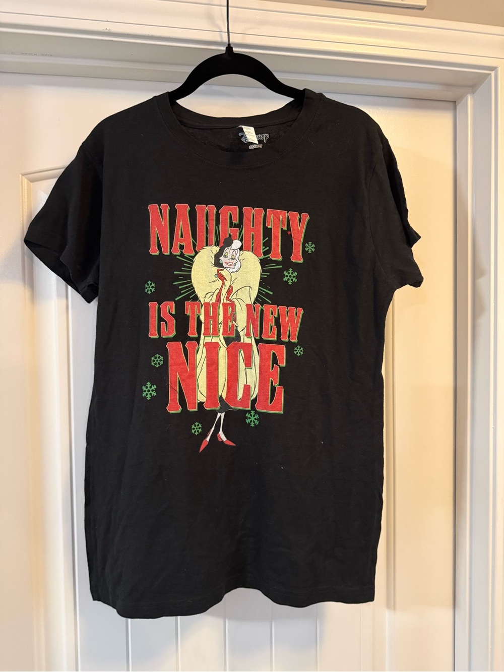 Holiday Cruella T-shirt